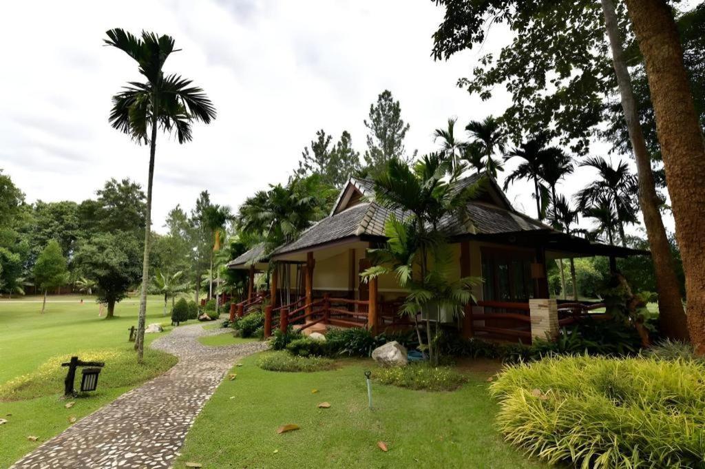 Chiangkham Luang Resort Чианг Дао Экстерьер фото