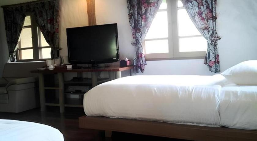 Chiangkham Luang Resort Чианг Дао Экстерьер фото