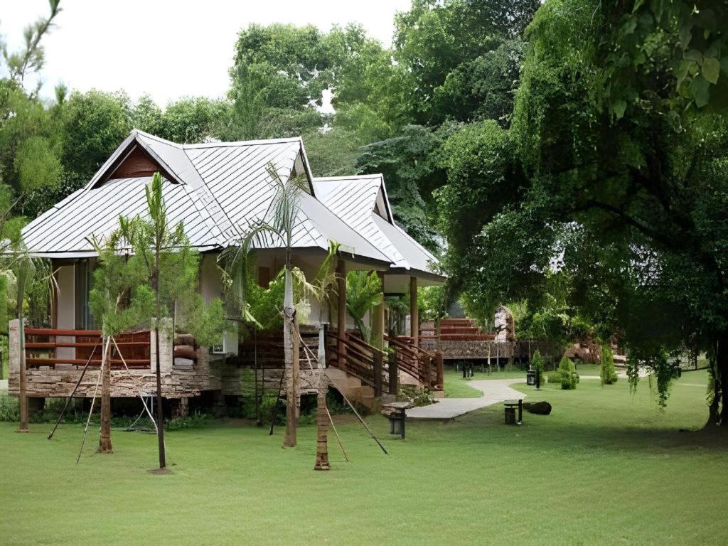 Chiangkham Luang Resort Чианг Дао Экстерьер фото